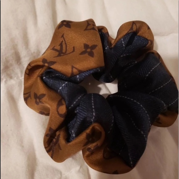 Louis Vuitton scrunchie - Picture 5 of 5